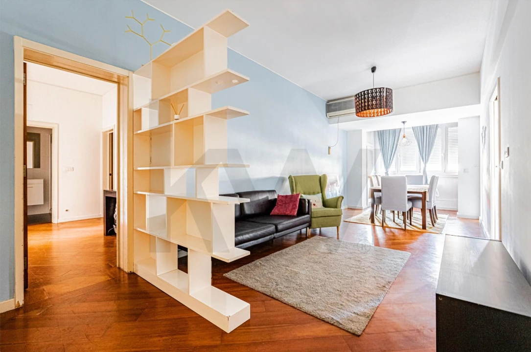 Apartamento T2 para Arrendamento em Alvalade Foto 9