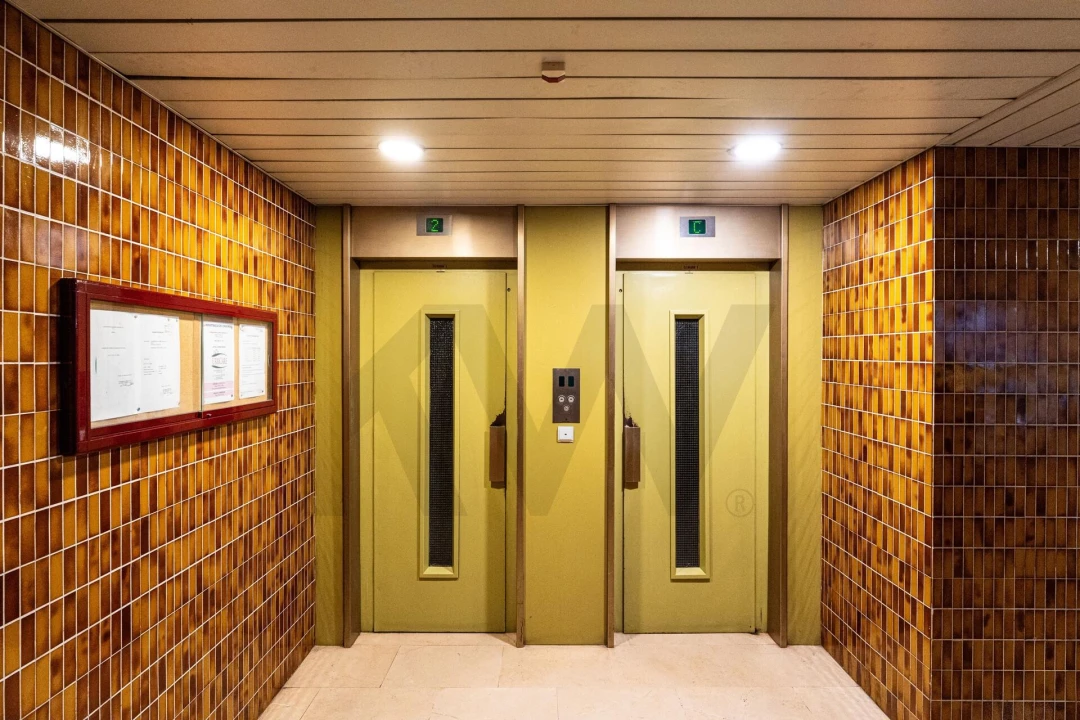 Apartamento T2 para Arrendamento em Alvalade Foto 12