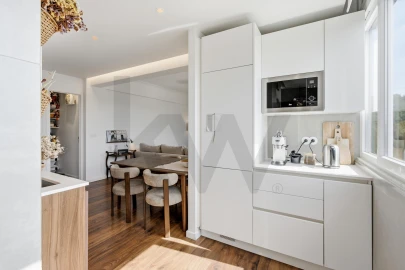 Apartamento T3 para Venda em Benfica
