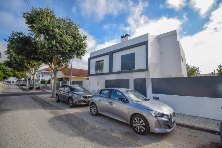 Moradia T3 para Venda em São Domingos de Rana Foto 22