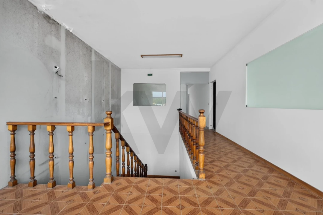 Armazém para Venda em Vila de Cucujães Foto 12