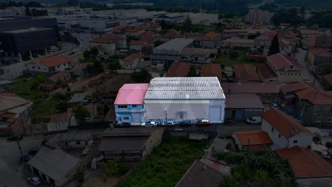 Armazém para Venda em Vila de Cucujães