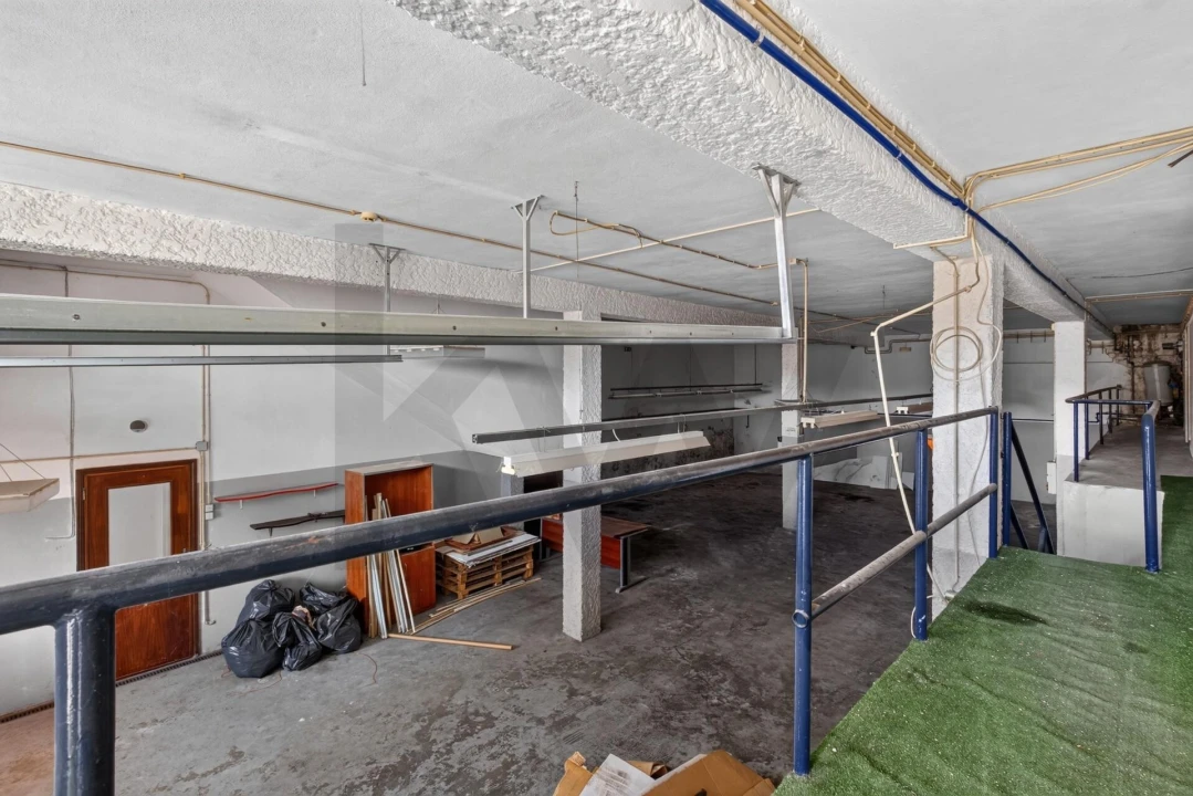 Armazém para Venda em Vila de Cucujães Foto 33