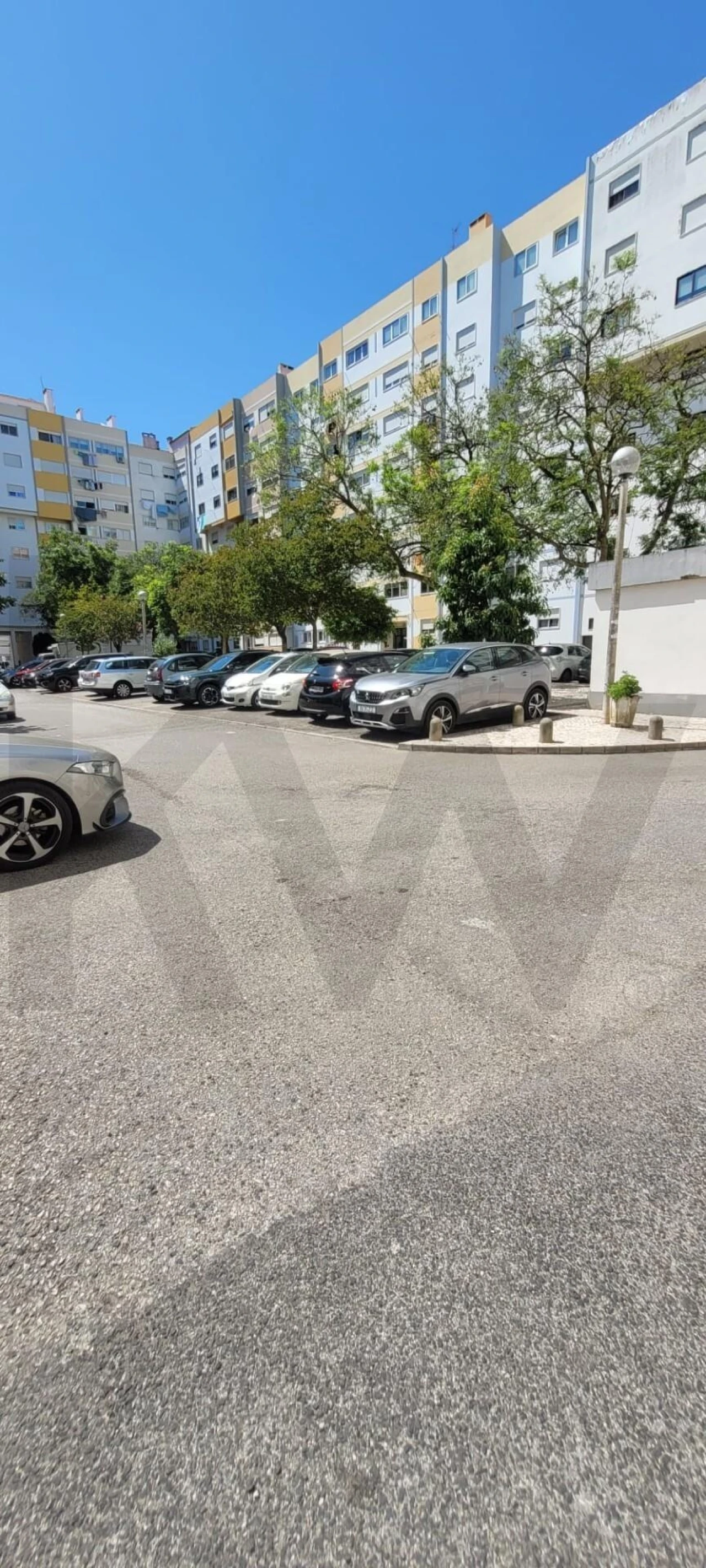 Garagem para Arrendamento em Massamá e Monte Abraão Foto 1