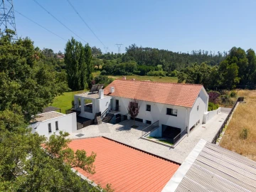 Moradia T4 para Venda em Maceira