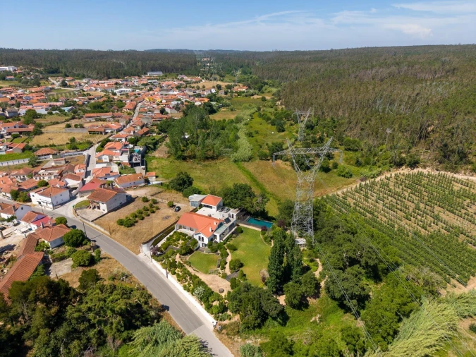 Moradia T4 para Venda em Maceira Foto 3