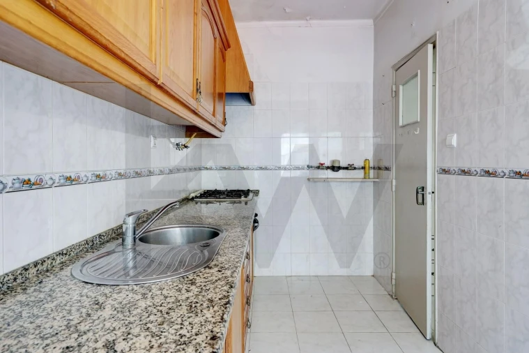 Apartamento T1 para Venda em Odivelas Foto 9