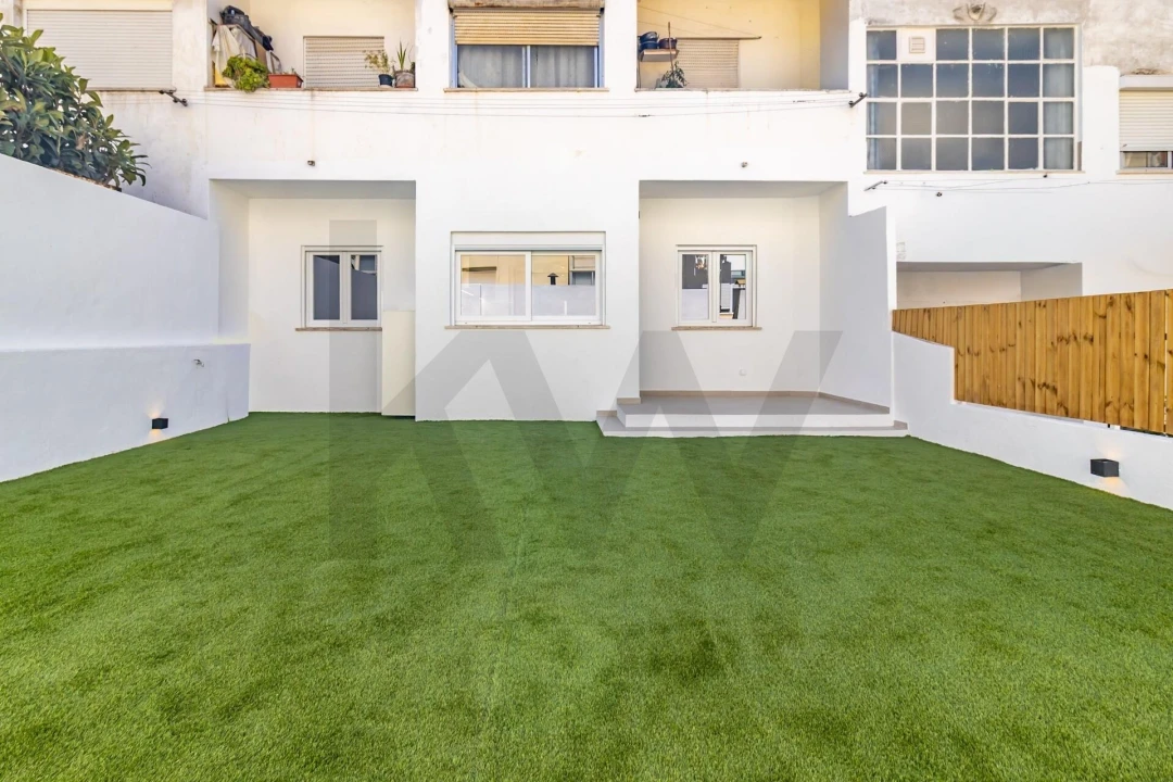 Apartamento T3 para Venda em Seixal, Arrentela e Aldeia de Paio Pires Foto 2