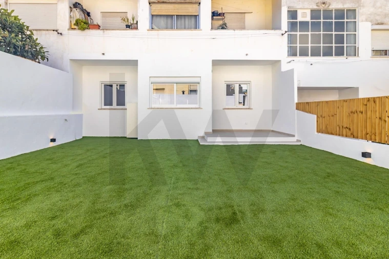 Apartamento T3 para Venda em Seixal, Arrentela e Aldeia de Paio Pires Foto 2