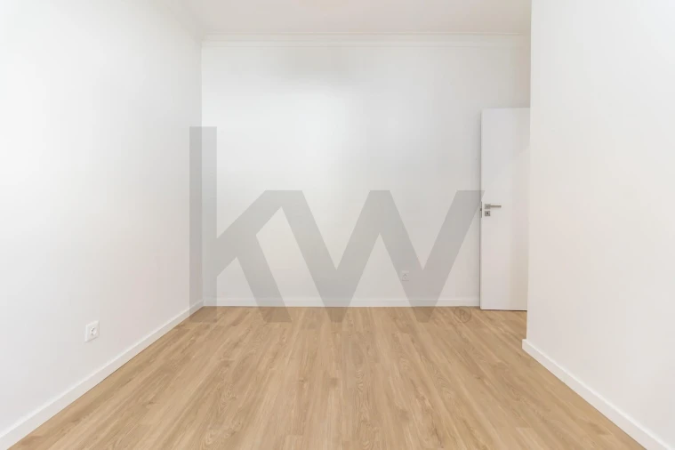Apartamento T3 para Venda em Seixal, Arrentela e Aldeia de Paio Pires Foto 39