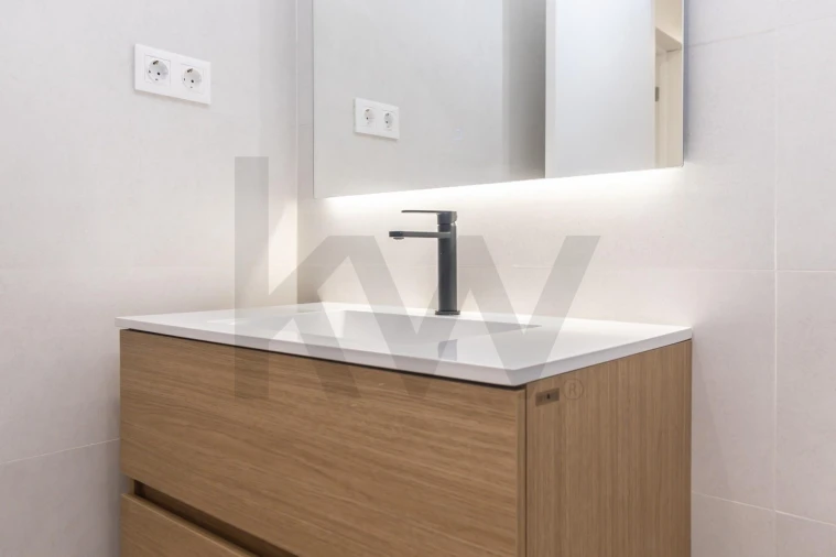 Apartamento T3 para Venda em Seixal, Arrentela e Aldeia de Paio Pires Foto 31