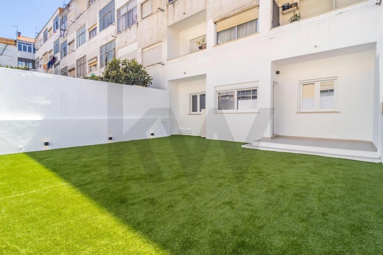 Apartamento T3 para Venda em Seixal, Arrentela e Aldeia de Paio Pires Foto 43