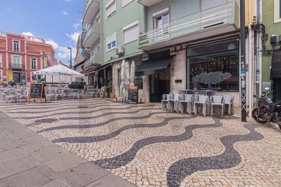 Loja para Venda em Almada, Cova da Piedade, Pragal e Cacilhas