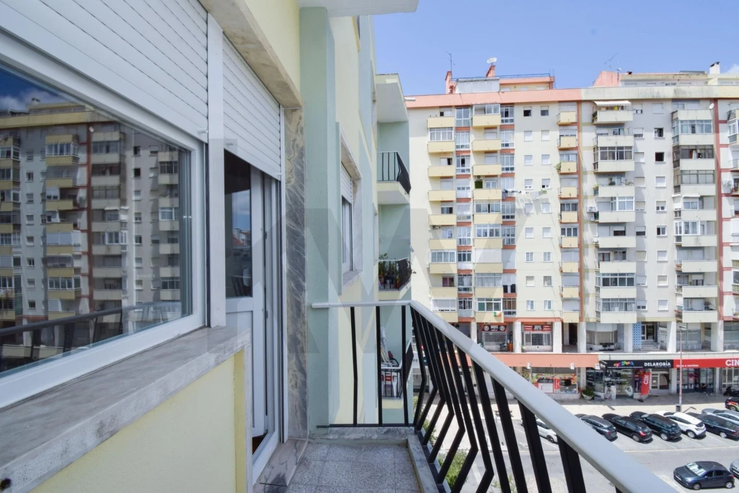 Apartamento T3 para Arrendamento em Benfica Foto 12