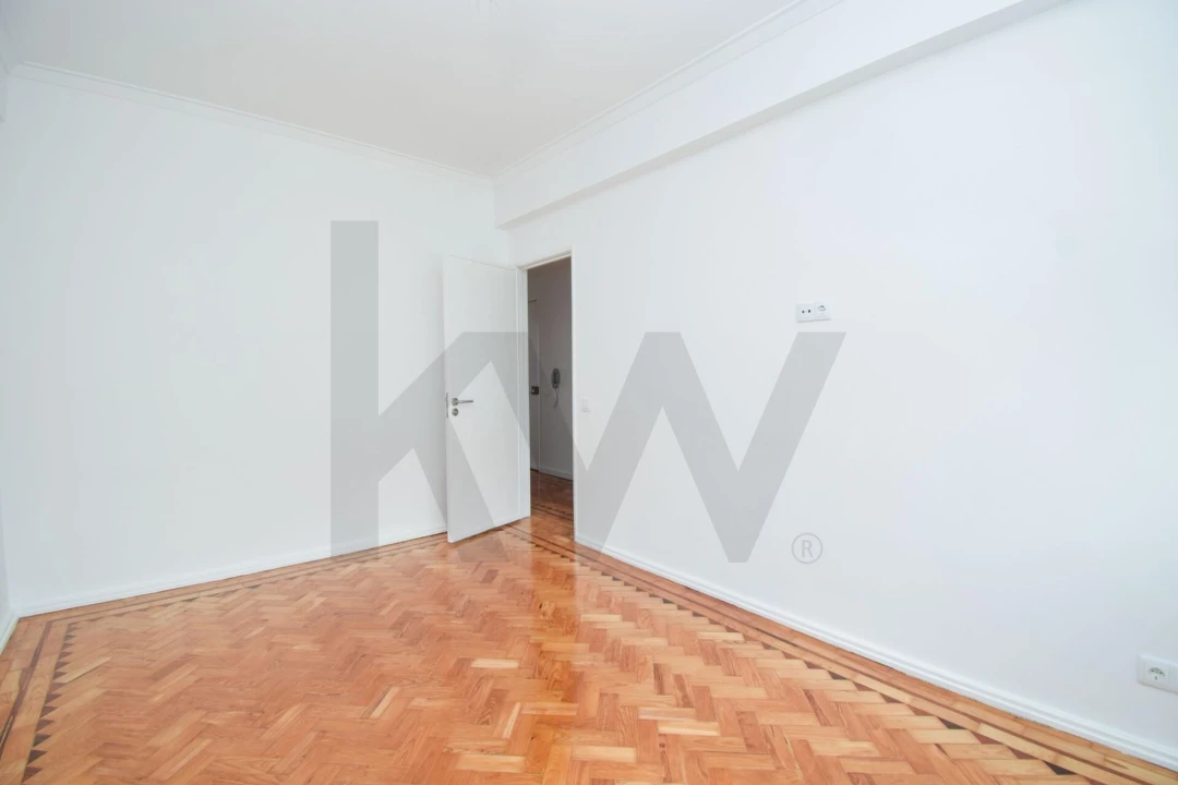 Apartamento T3 para Arrendamento em Benfica Foto 7