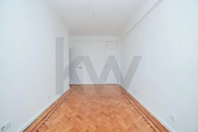 Apartamento T3 para Arrendamento em Benfica