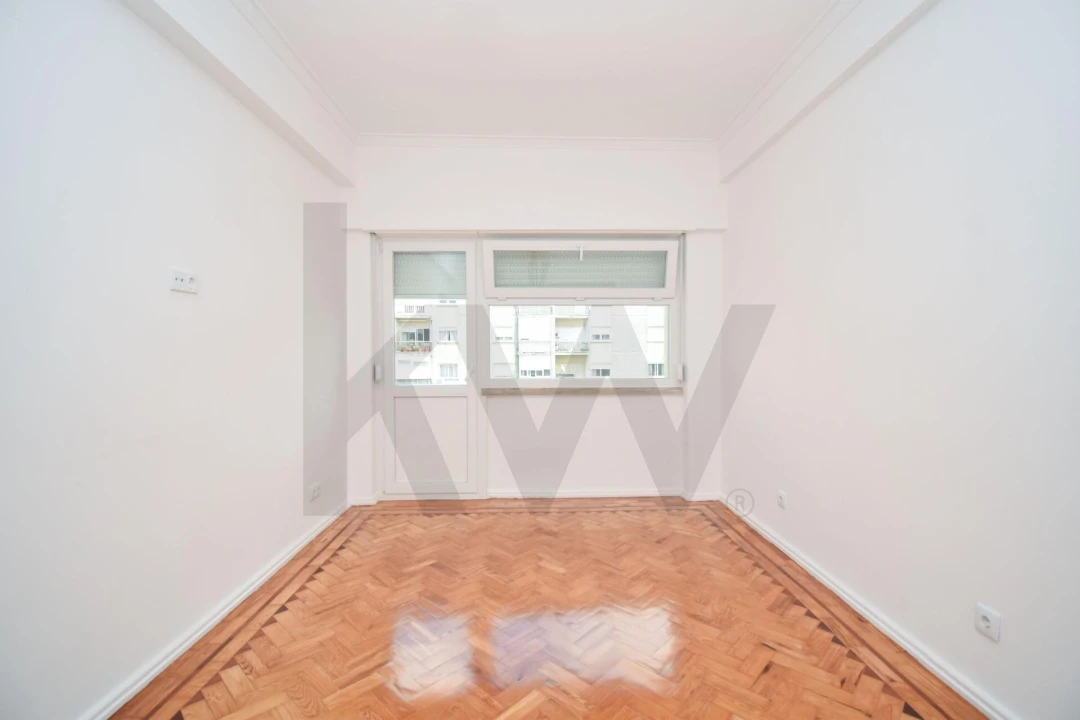 Apartamento T3 para Arrendamento em Benfica Foto 2