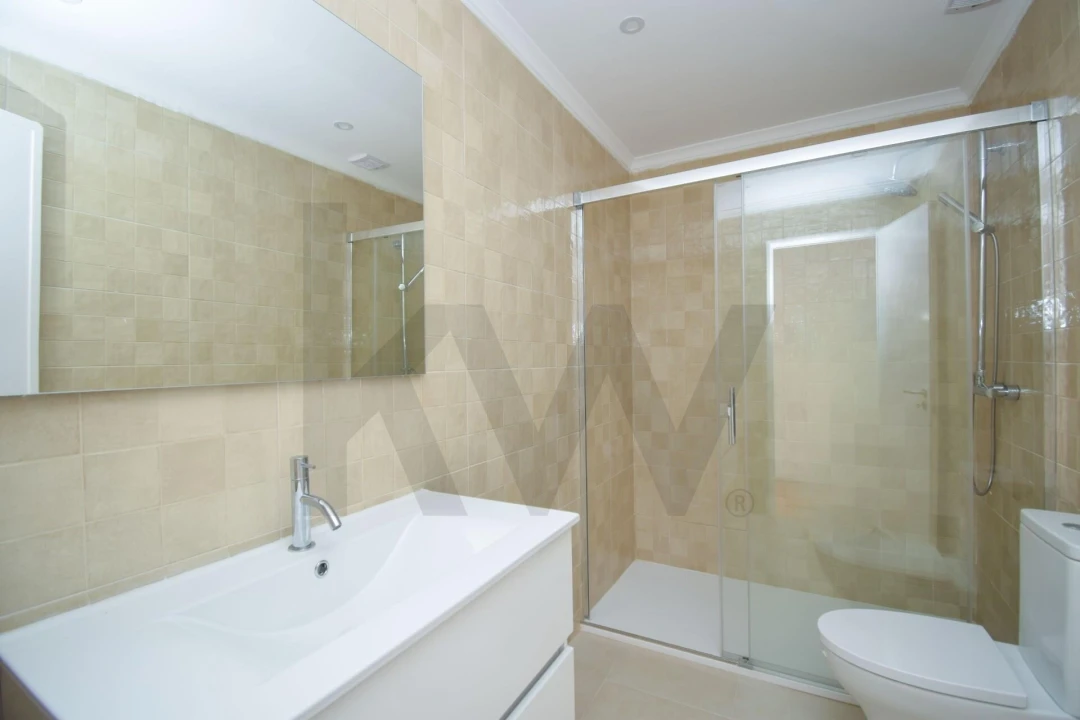 Apartamento T3 para Arrendamento em Benfica Foto 14