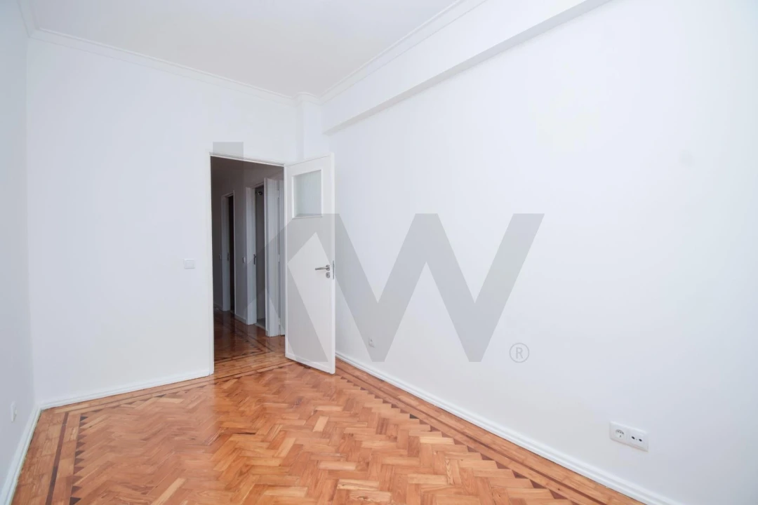 Apartamento T3 para Arrendamento em Benfica Foto 22