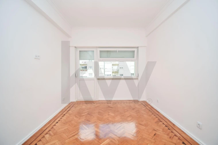 Apartamento T3 para Arrendamento em Benfica Foto 2
