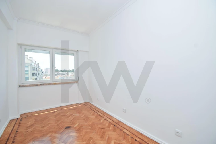 Apartamento T3 para Arrendamento em Benfica Foto 21