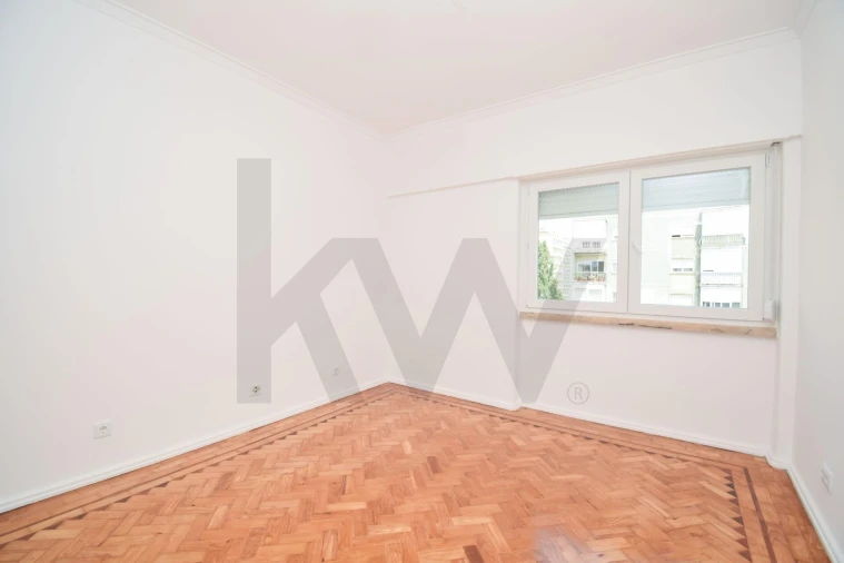 Apartamento T3 para Arrendamento em Benfica Foto 5
