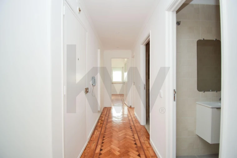 Apartamento T3 para Arrendamento em Benfica Foto 16