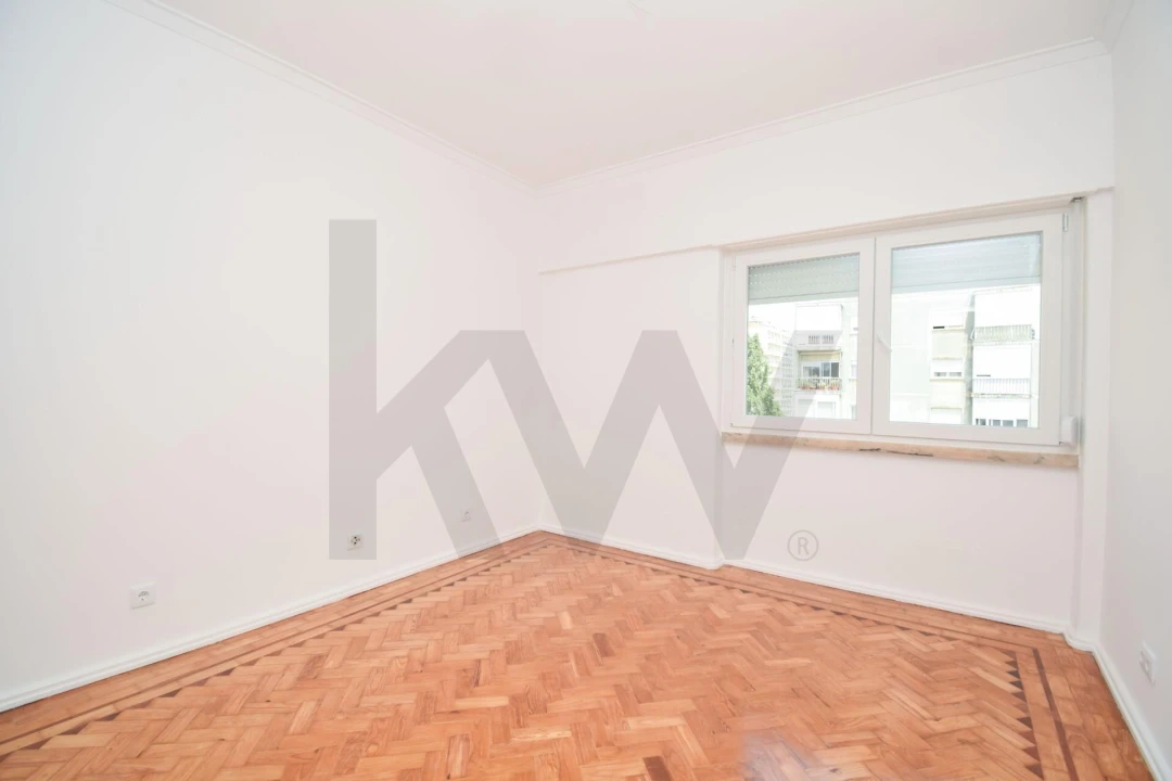 Apartamento T3 para Arrendamento em Benfica Foto 5