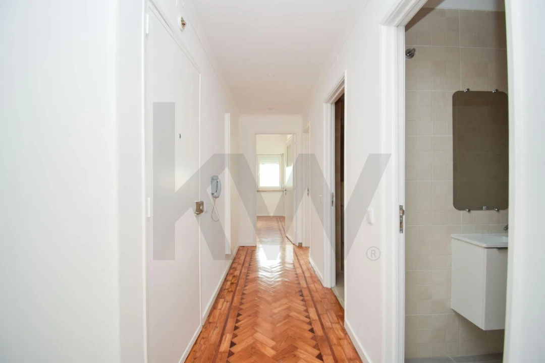Apartamento T3 para Arrendamento em Benfica Foto 16