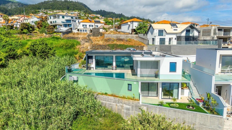Moradia T3 para Venda em Arco da Calheta Foto 15