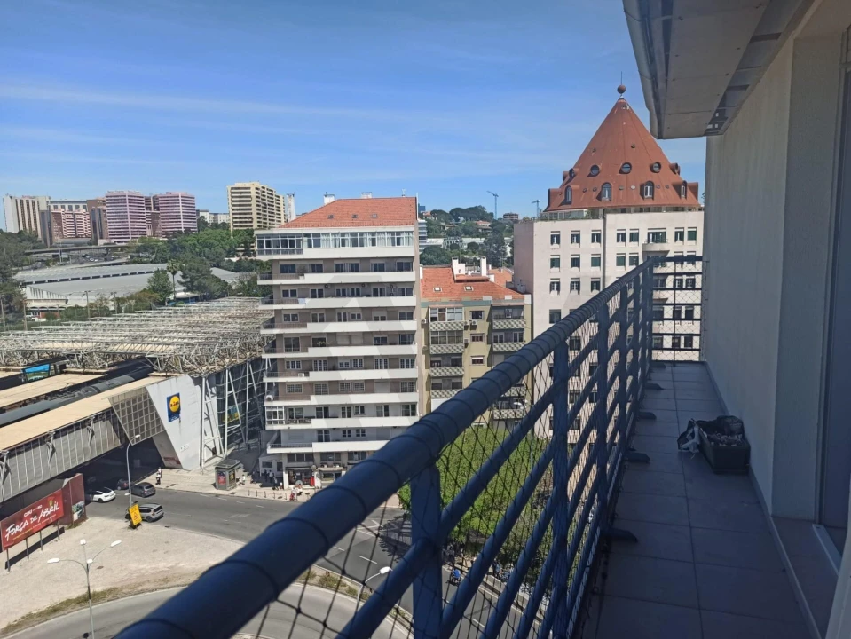 Apartamento T3 para Arrendamento em Campolide Foto 28