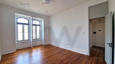 Apartamento T6 para Venda em Arroios