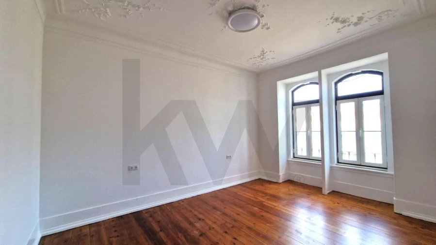 Apartamento T6 para Venda em Arroios Foto 3