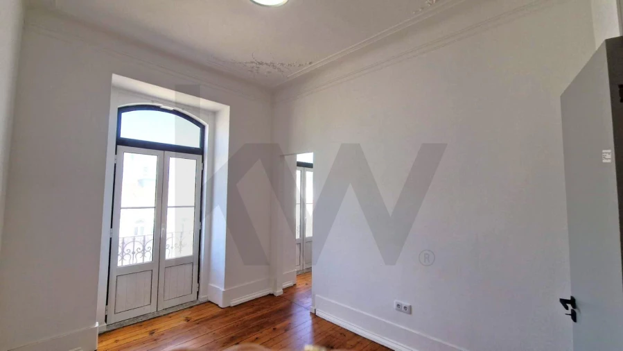 Apartamento T6 para Venda em Arroios Foto 6