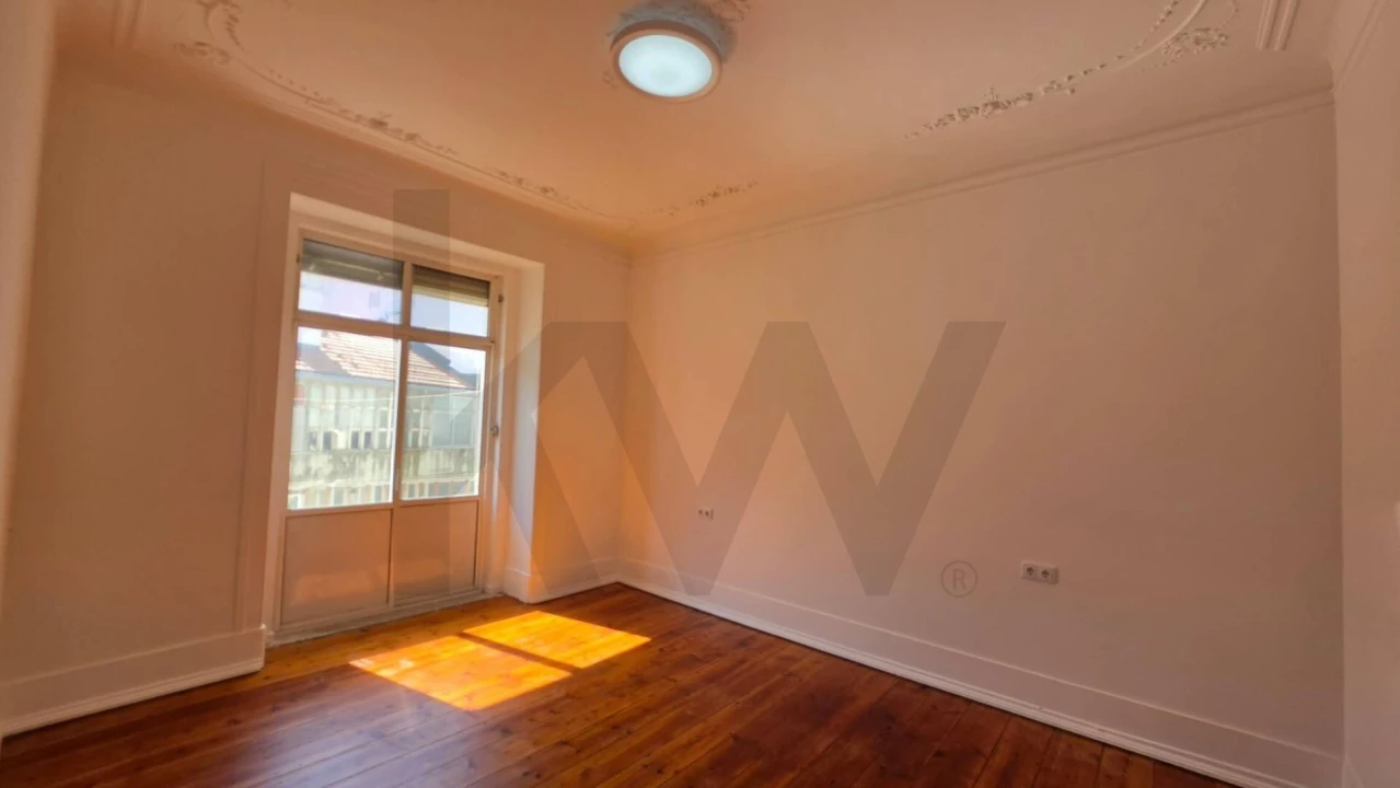 Apartamento T6 para Venda em Arroios Foto 7