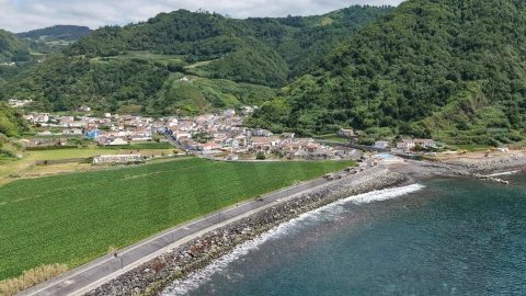 Moradia T4 para Venda em Faial da Terra