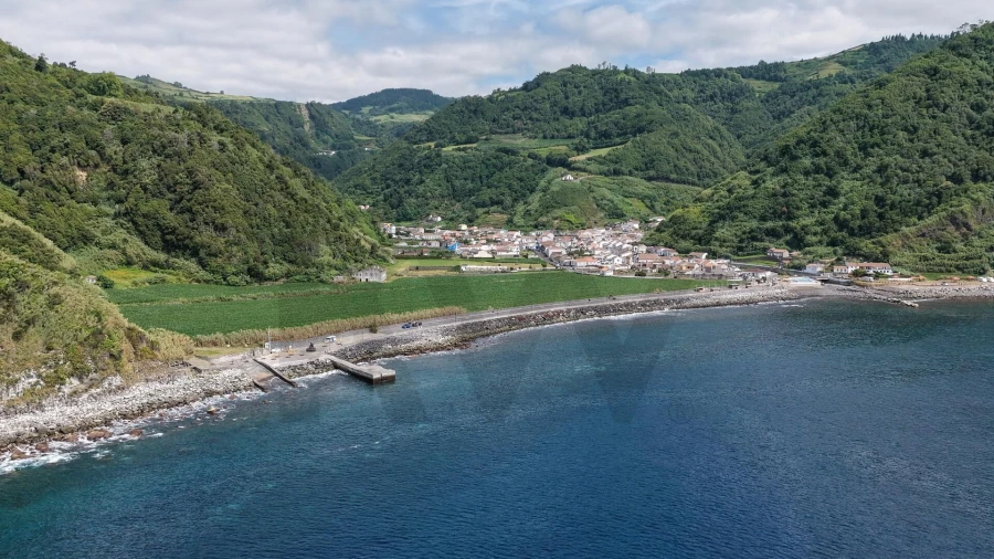 Moradia T4 para Venda em Faial da Terra Foto 22