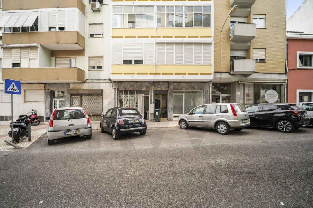Apartamento T1 para Arrendamento em Benfica Foto 27