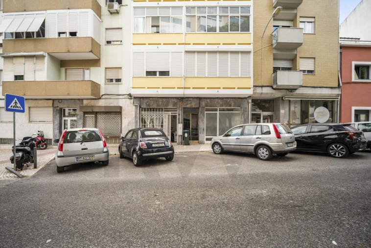 Apartamento T1 para Arrendamento em Benfica Foto 27