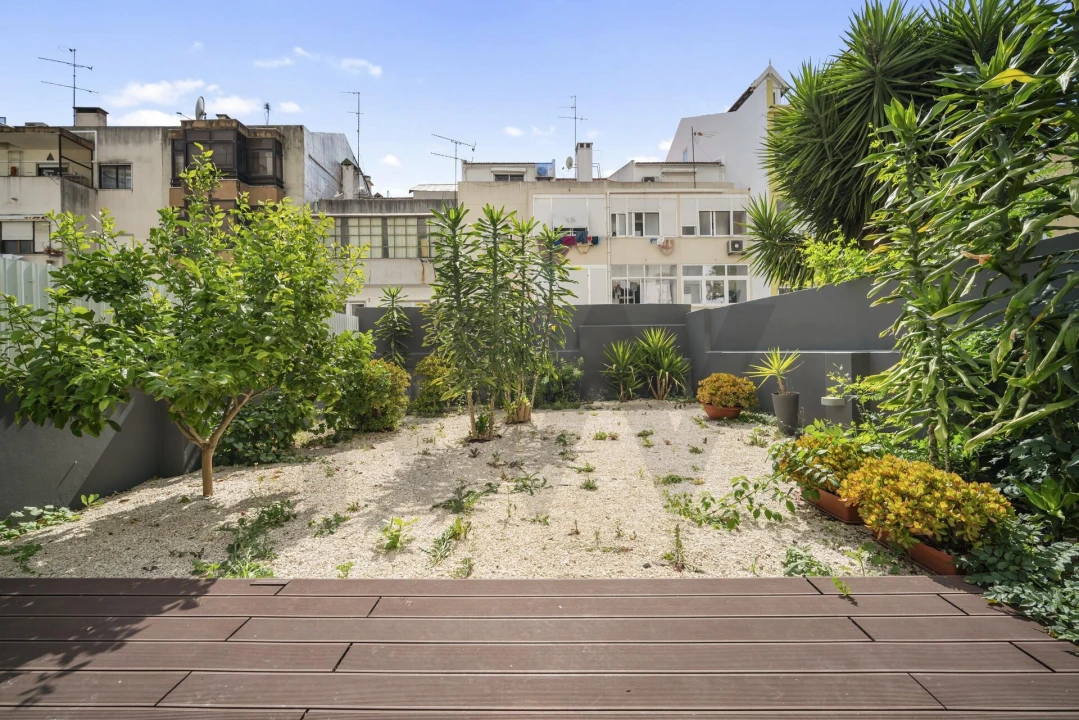 Apartamento T1 para Arrendamento em Benfica Foto 24