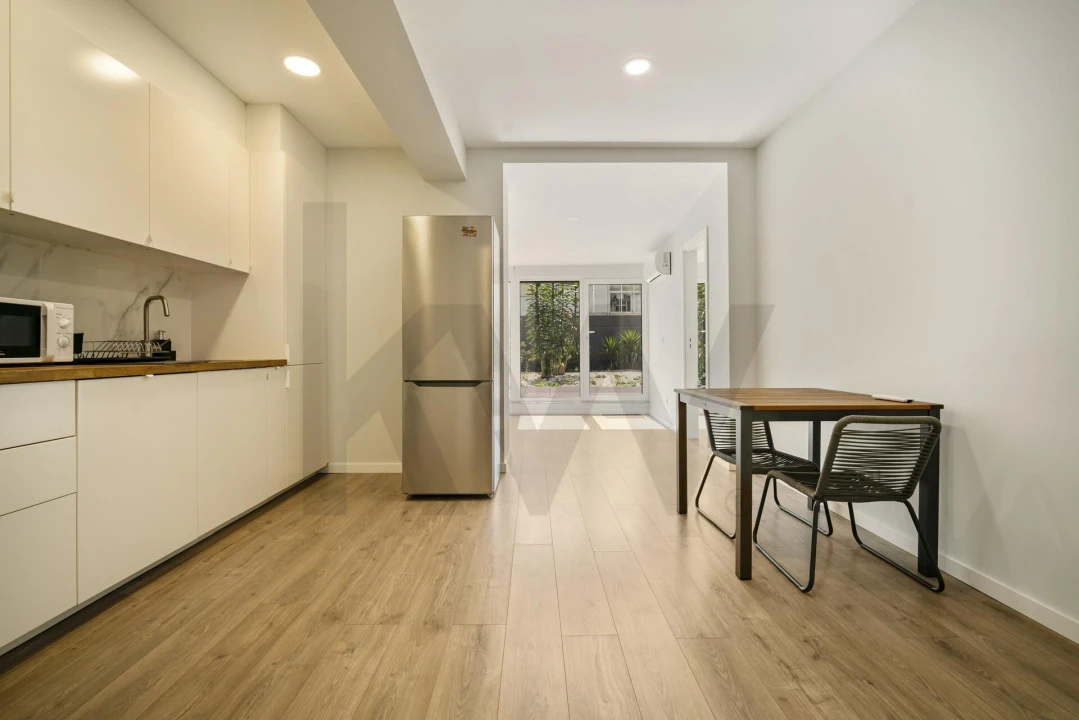 Apartamento T1 para Arrendamento em Benfica Foto 5