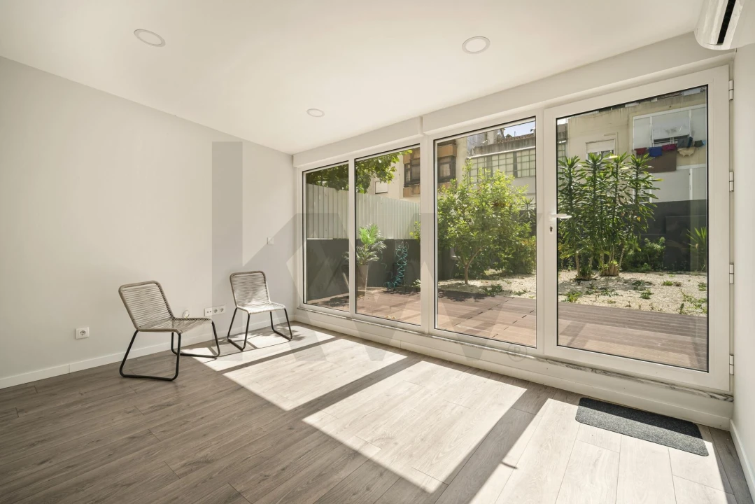 Apartamento T1 para Arrendamento em Benfica Foto 3
