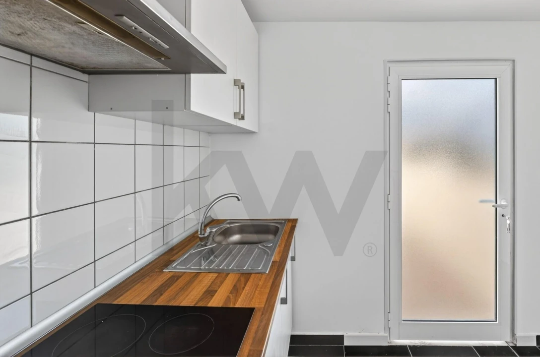 Apartamento T1 para Arrendamento em Campo de Ourique Foto 9