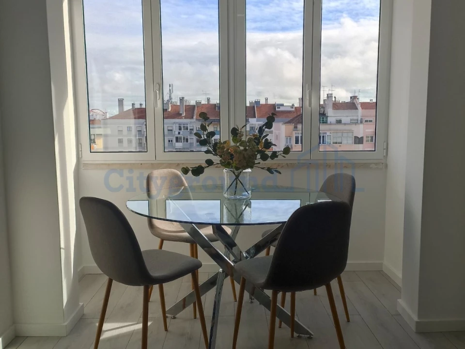 Apartamento T3 para Venda em Benfica Foto 3