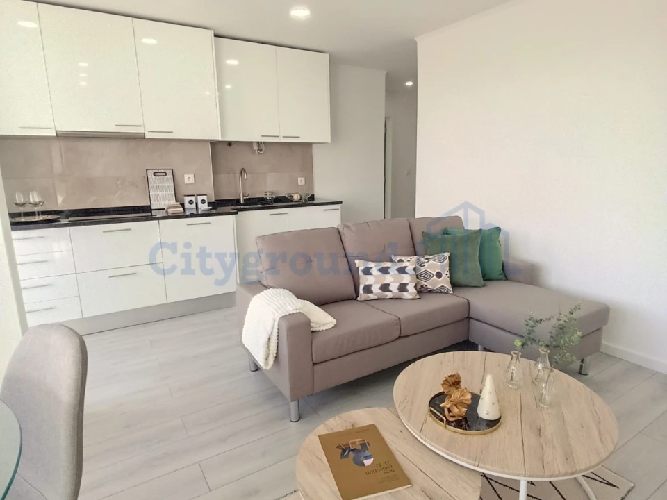 Apartamento T3 para Venda em Benfica Foto 5