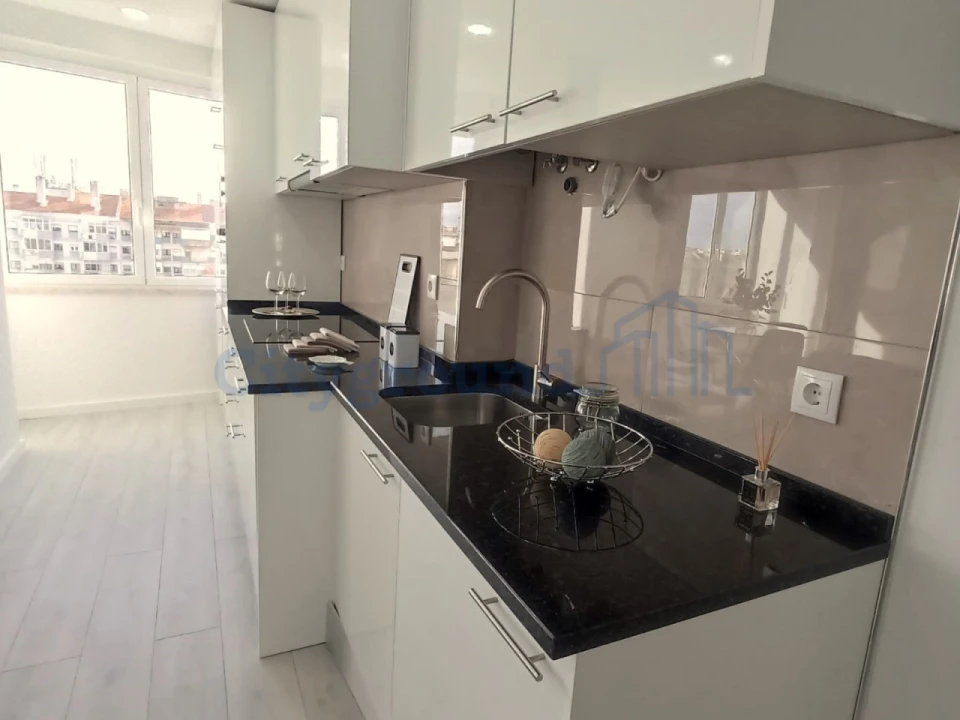 Apartamento T3 para Venda em Benfica Foto 6