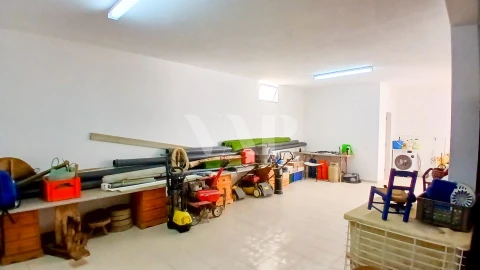 Moradia T5 para Venda em Loule (São Sebastião)