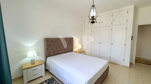 Moradia T5 para Venda em Loule (São Sebastião)