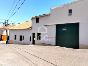 Moradia T3 para Venda em Bombarral e Vale Covo