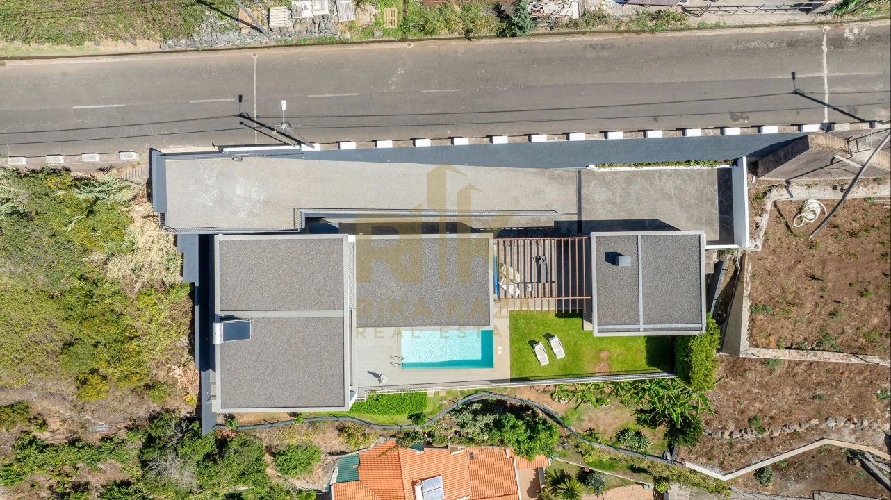 Moradia T3 para Venda em Calheta Foto 105